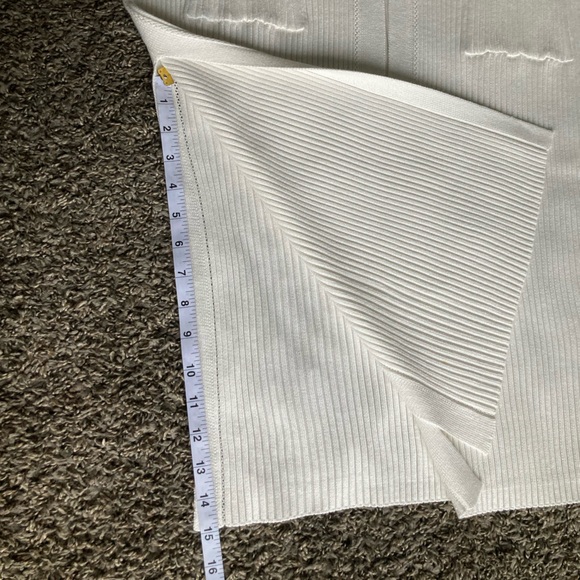 Elie Tahari Long Sleeveless Vest Ivory White Size L NWT - Picture 9 of 12